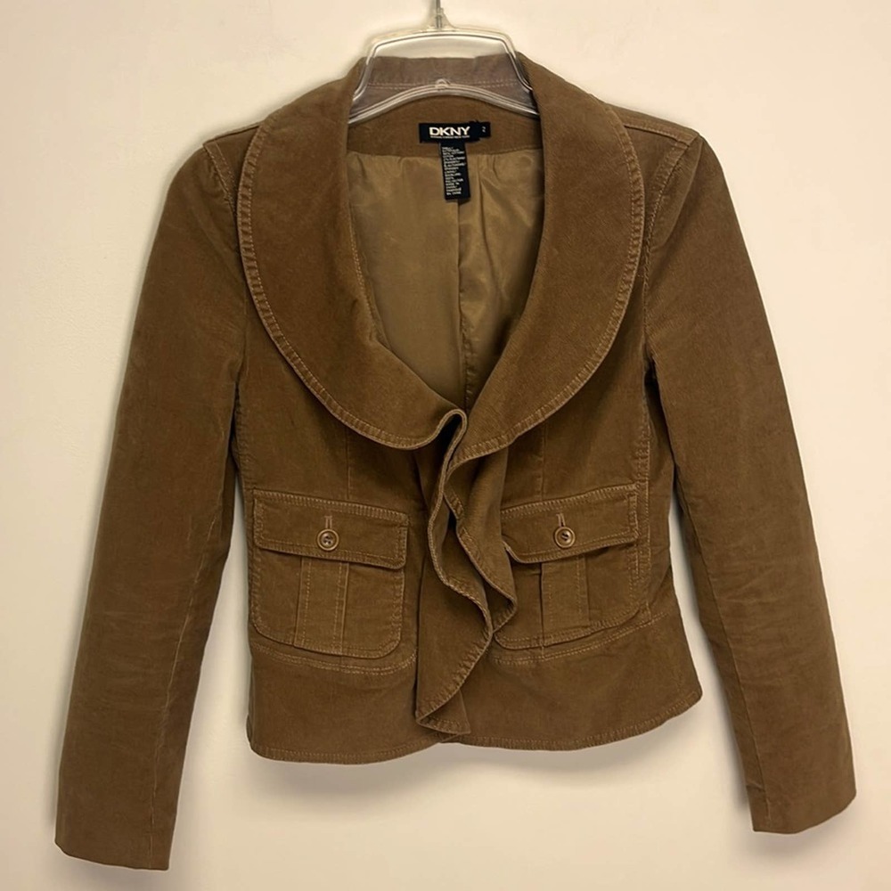 DKny woman light-brown wrinkle-resistant cotton & polyester summer jacket size 2